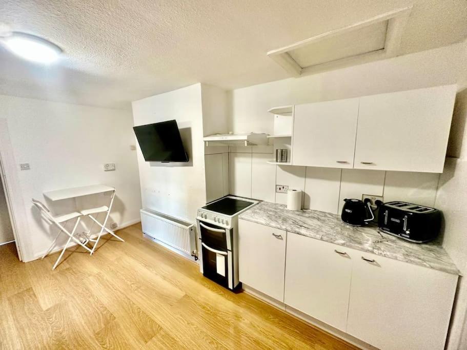 Cosy Two Bedroom Apartment,Se13 Λονδίνο Εξωτερικό φωτογραφία