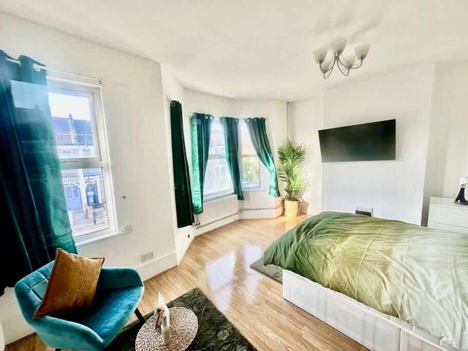 Cosy Two Bedroom Apartment,Se13 Λονδίνο Εξωτερικό φωτογραφία